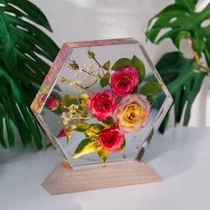Lamp Flower resin, epoxy resin lamp, night light wood, custom resin lamp, nightstand lamp, resin art decor, handmade gift,  christmas gift