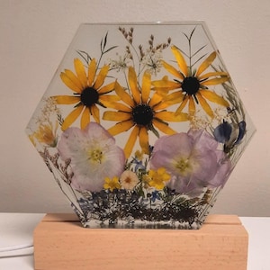 resin lamp, dried flowers, epoxy lamp, night light, floral decor, handmade lamp, botanical lamp, gift for her, unique home decor